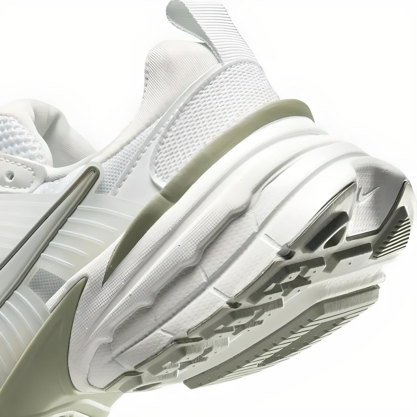 Nike V2K Run - Yuko Sports